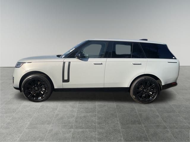 2025 Land Rover Range Rover SE photo 2