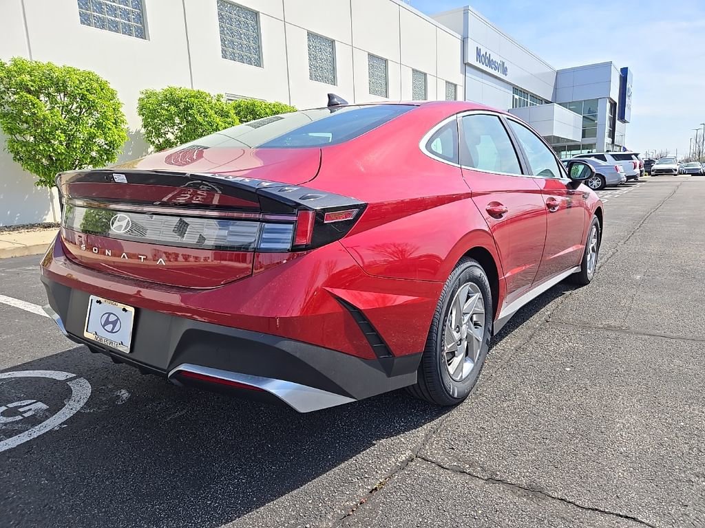 2025 Hyundai Sonata SE photo 4