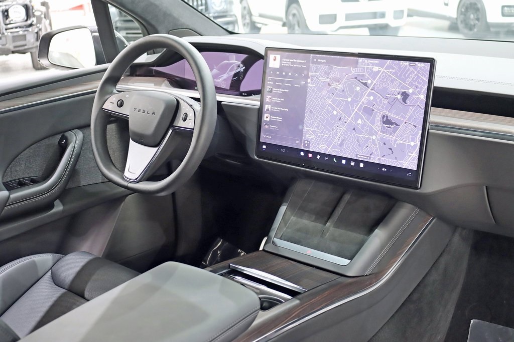 2025 Tesla Model X photo 26