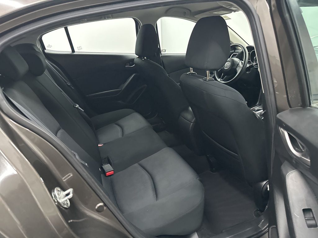 2015 Mazda Mazda3 i Sport photo 17