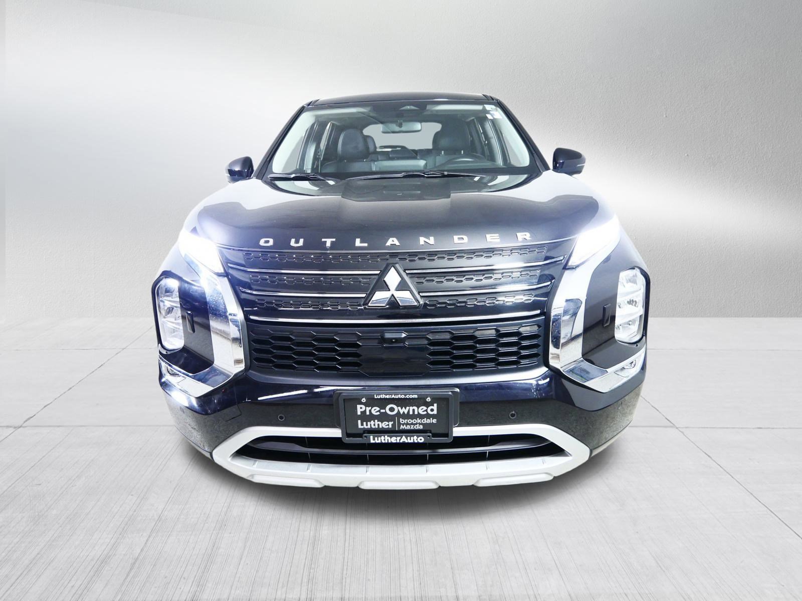 Used 2023 Mitsubishi Outlander SE with VIN JA4J4UA85PZ022046 for sale in Brooklyn Center, Minnesota