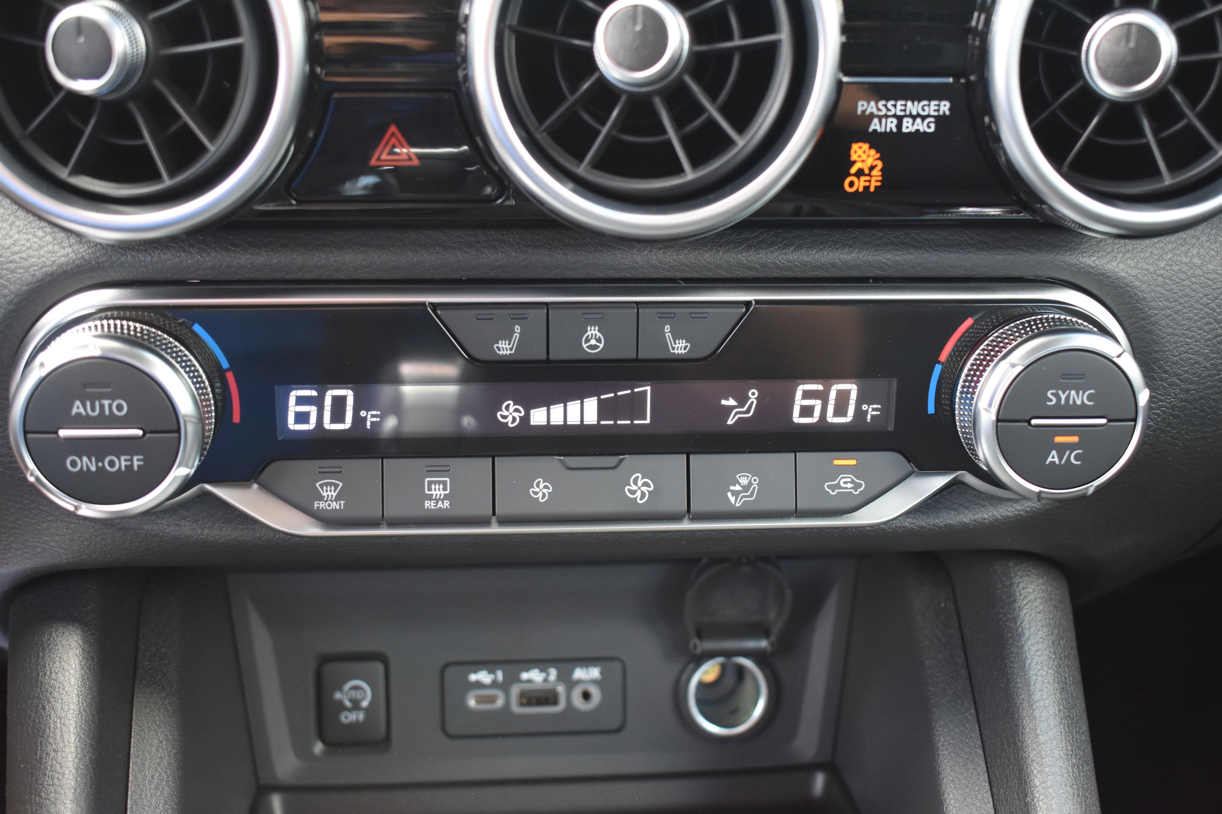 2025 Nissan Sentra SV photo 13