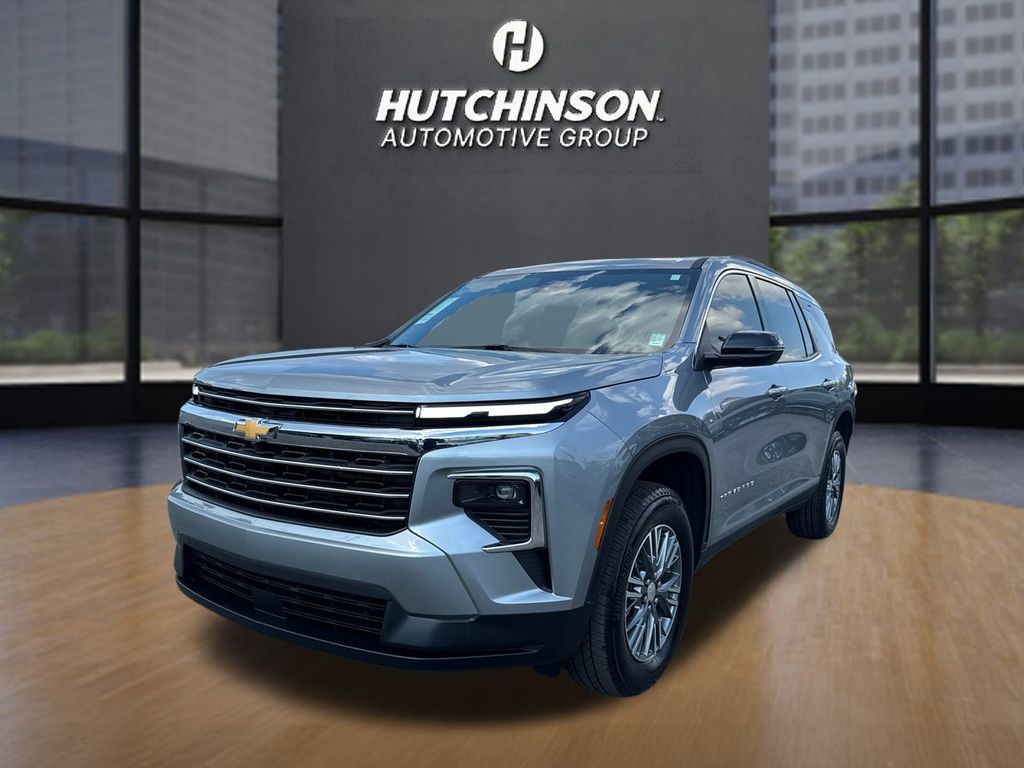 2025 Chevrolet Traverse photo 6