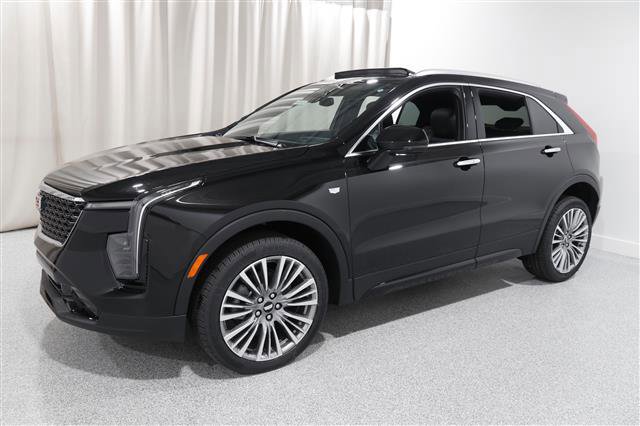2024 Cadillac XT4 Premium Luxury photo 3