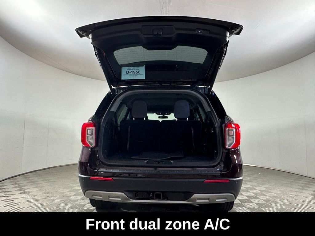 2022 Ford Explorer XLT photo 4