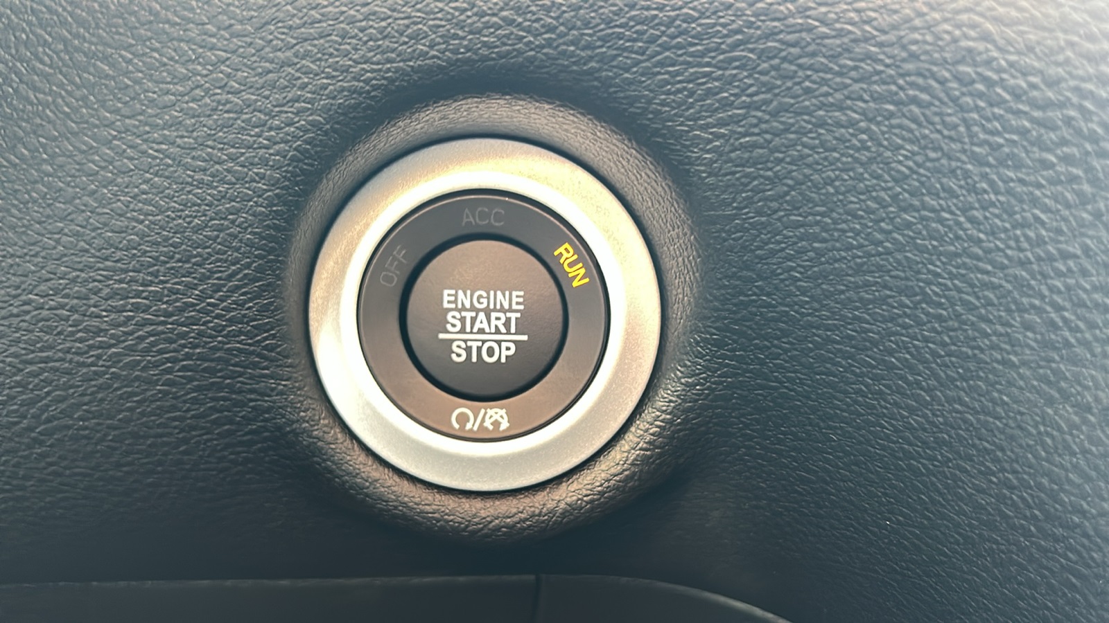 2026 Chrysler Voyager LX photo 27