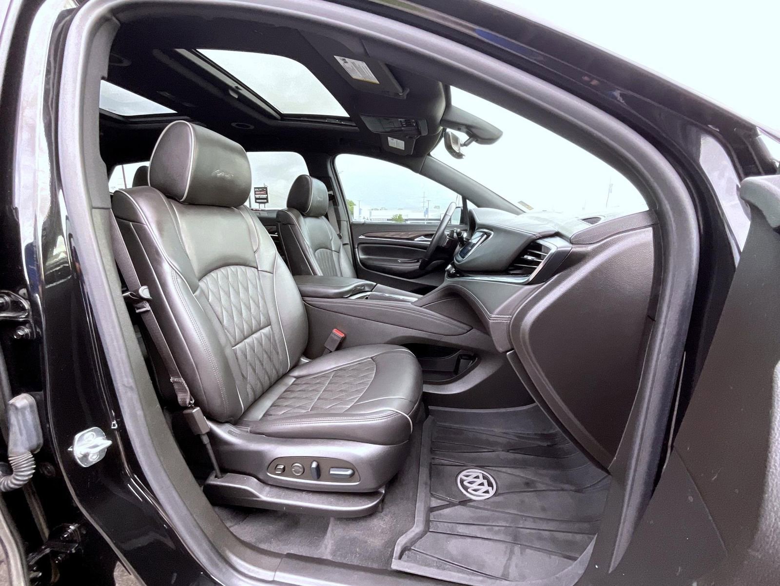 2024 Buick Enclave Avenir photo 13
