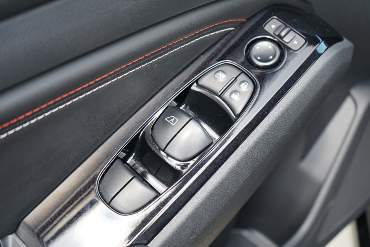 2023 Nissan Altima SR photo 22