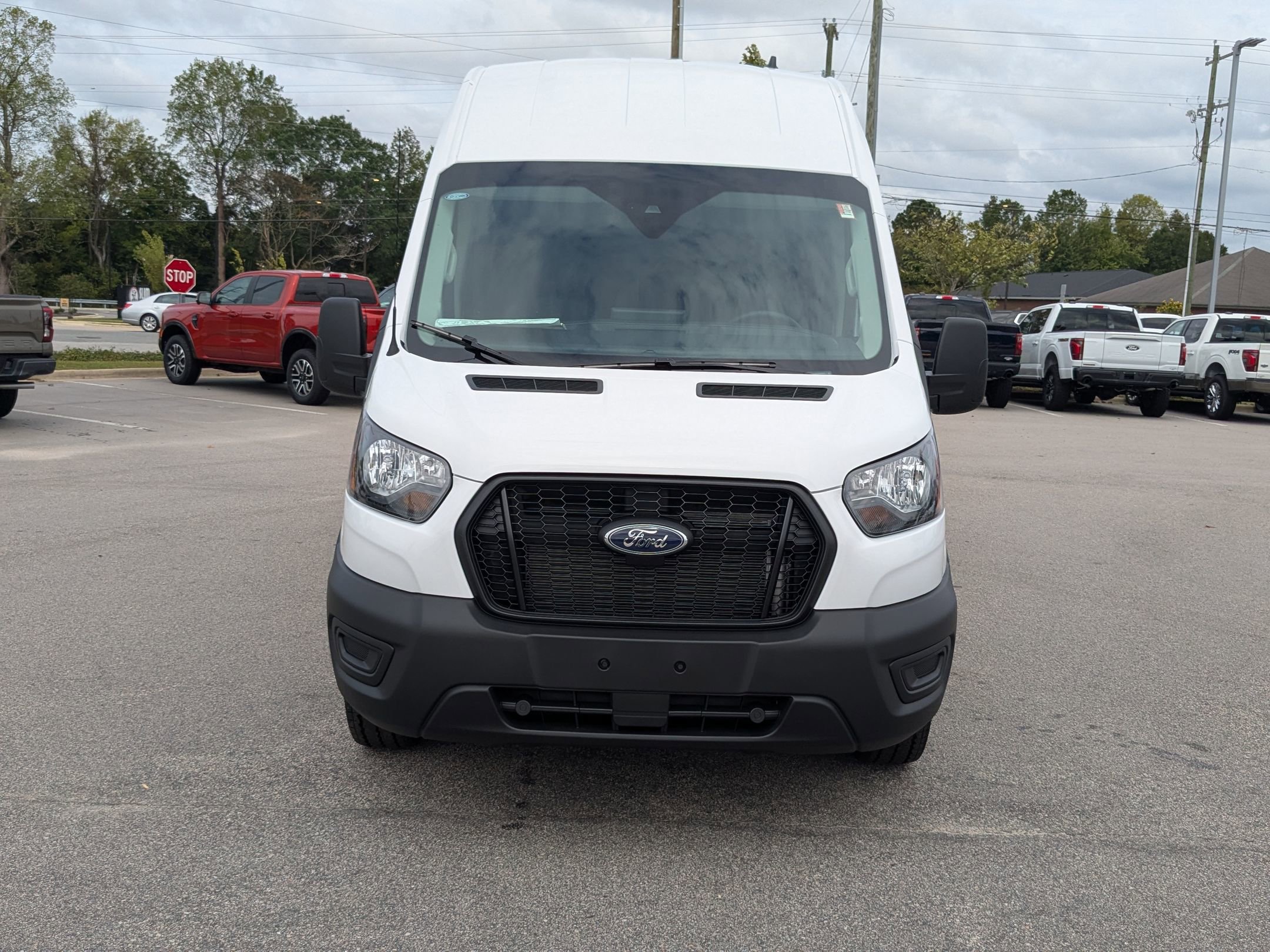 2025 Ford Transit Cargo Van photo 4