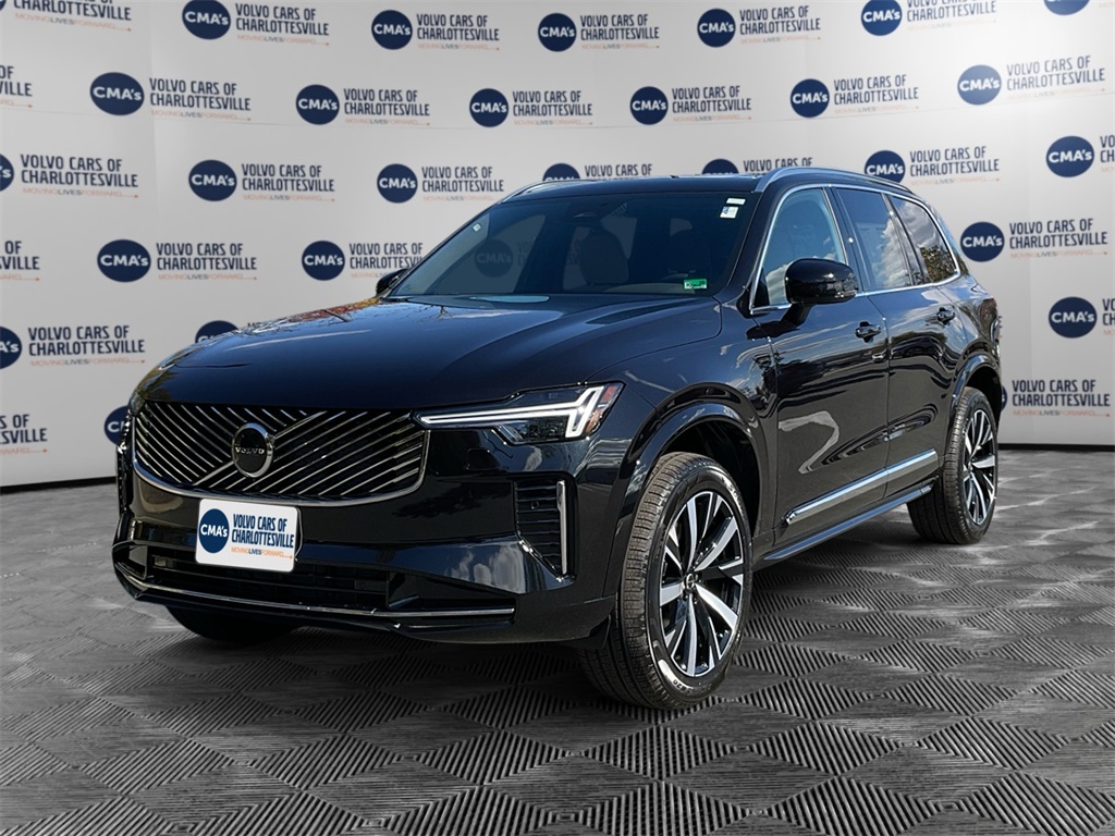 2026 Volvo XC90 Core's photo