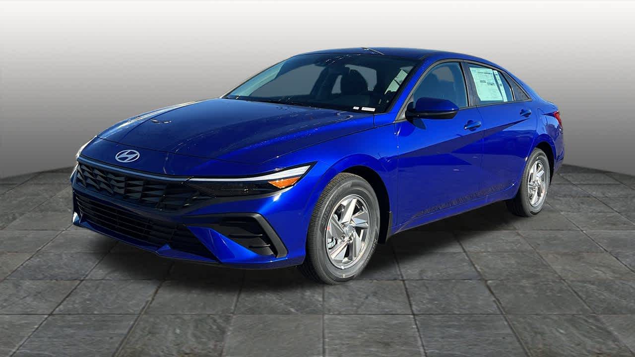 2026 Hyundai Elantra SE's photo