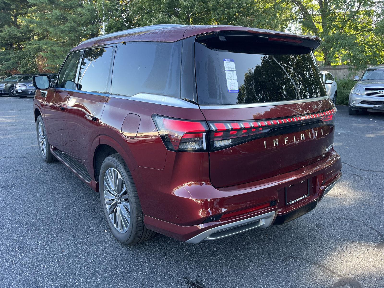 2026 Infiniti QX80 Luxe photo 4