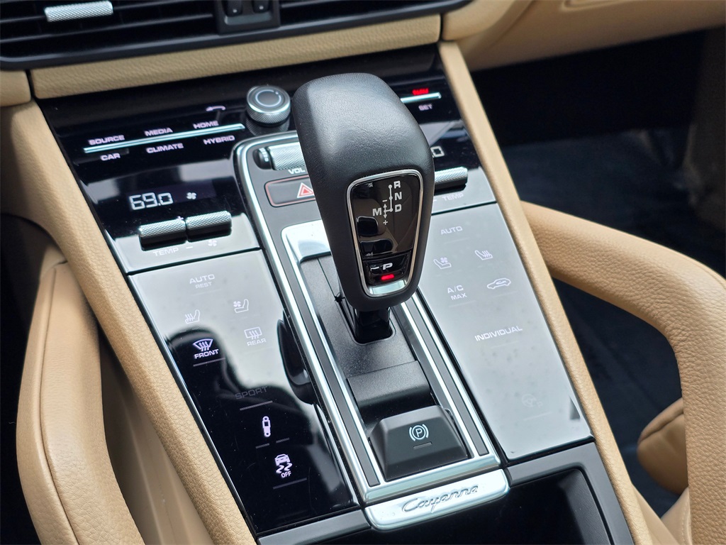 2021 Porsche Cayenne E-Hybrid Coupe Base photo 15