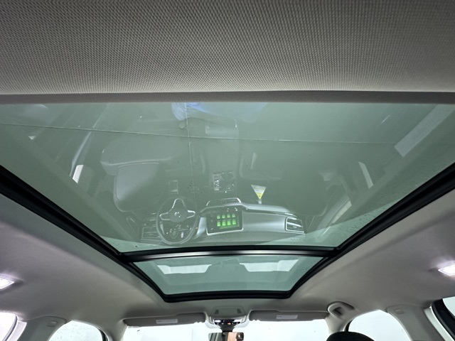 2025 Volkswagen Atlas Peak Edition SE photo 10
