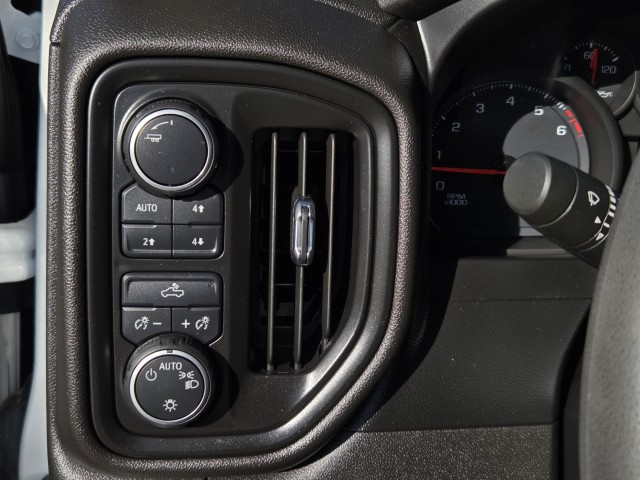 2021 Chevrolet Silverado 1500 Custom Trail Boss photo 14