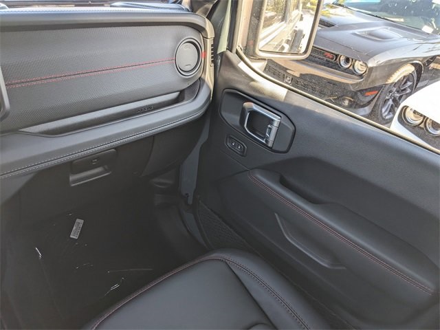 2025 Jeep Wrangler Rubicon X photo 13