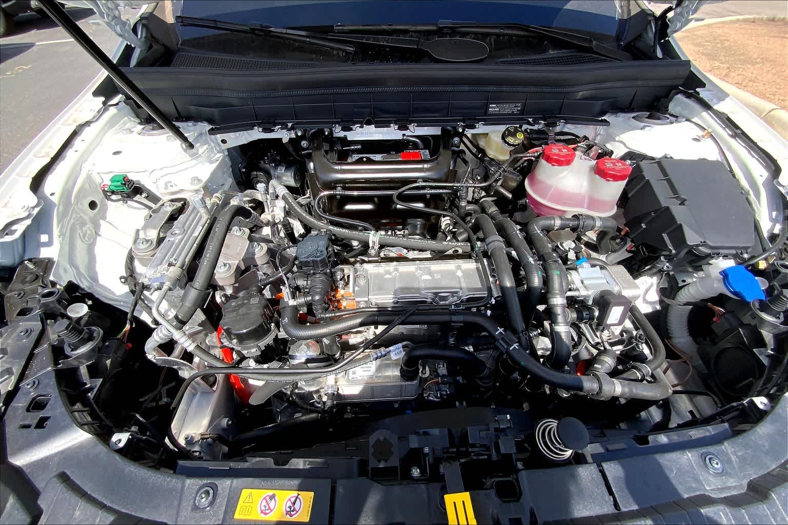 2025 Mercedes Benz EQB 300 4MATIC photo 16