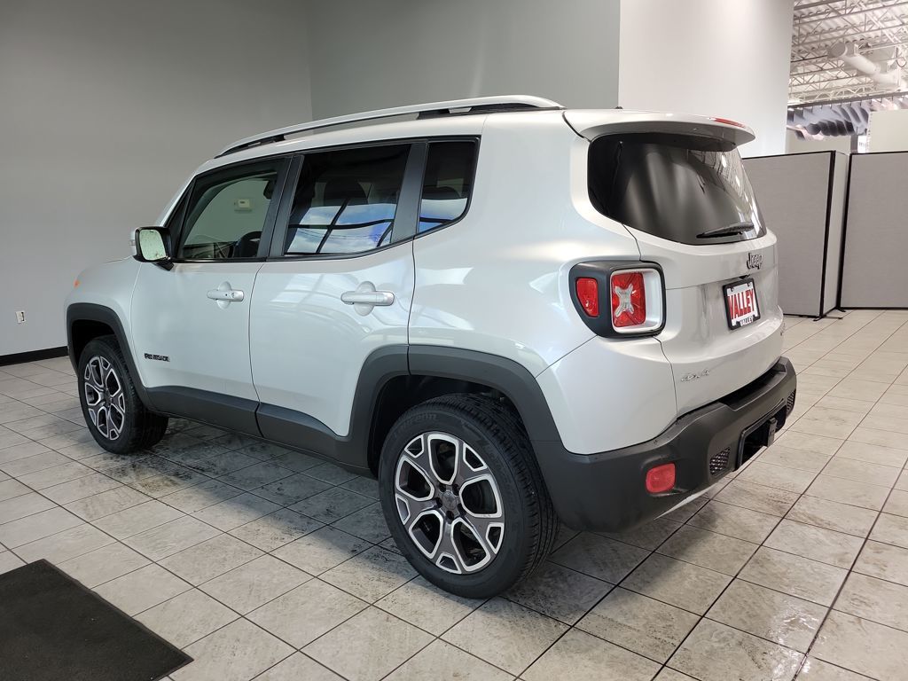 2015 Jeep Renegade Limited photo 4