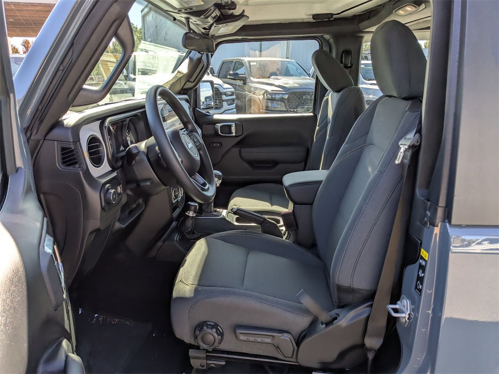 2025 Jeep Wrangler Sport photo 12