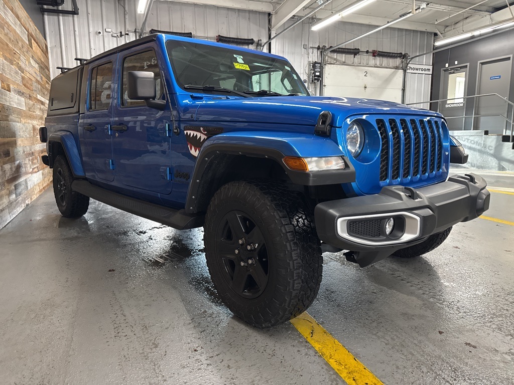2021 Jeep Gladiator Sport photo 2