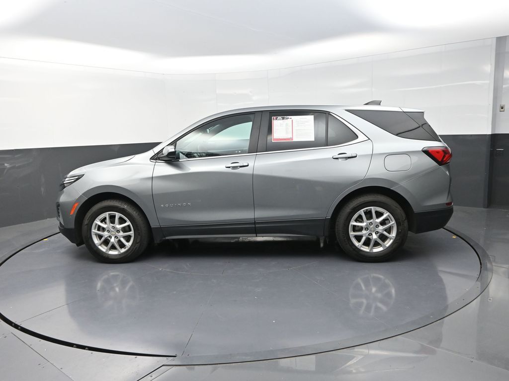 2023 Chevrolet Equinox LT photo 3
