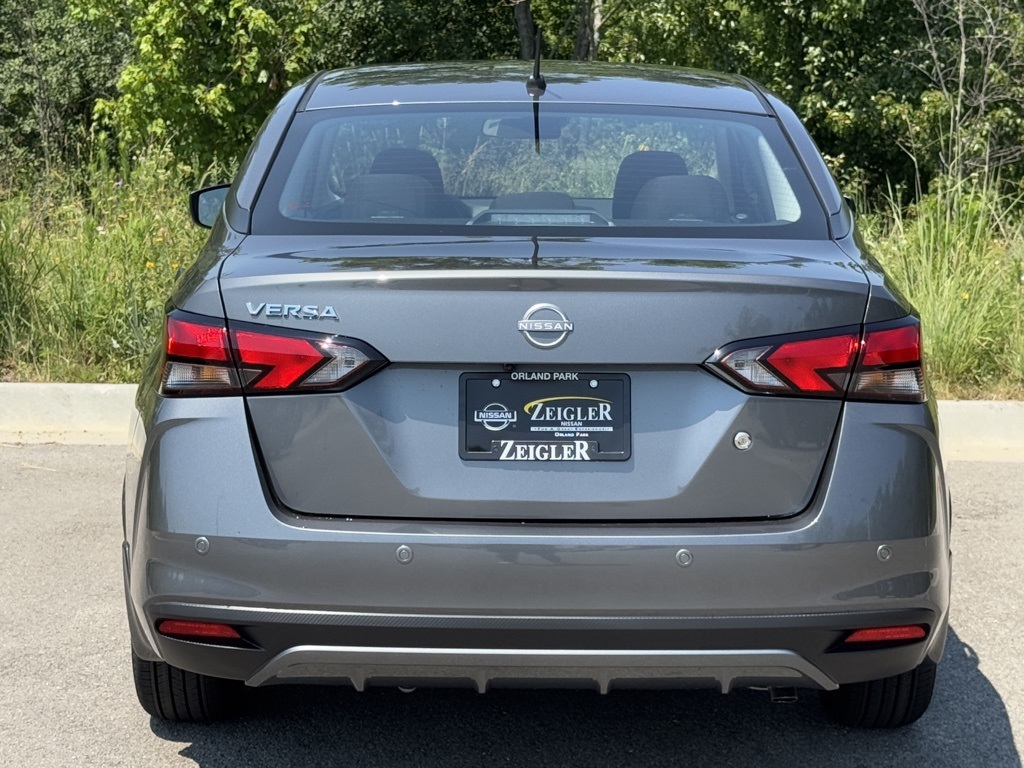 2025 Nissan Versa S photo 5