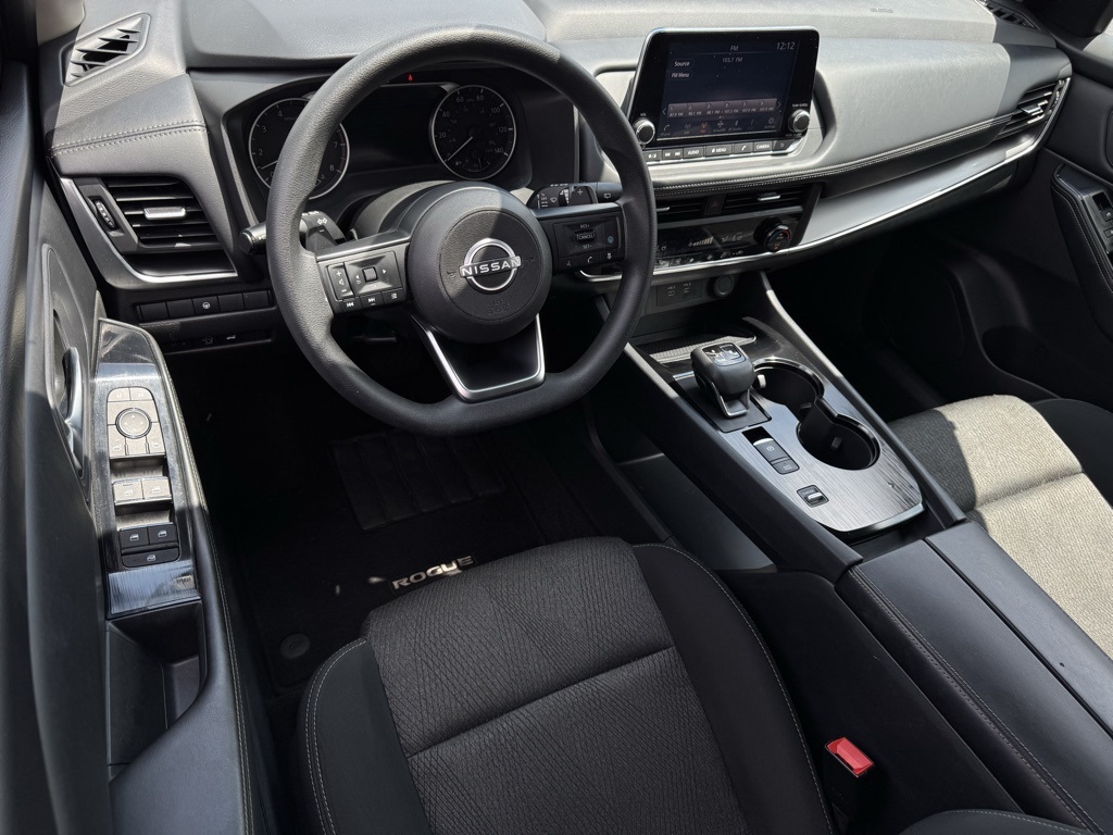 2024 Nissan Rogue SV photo 17