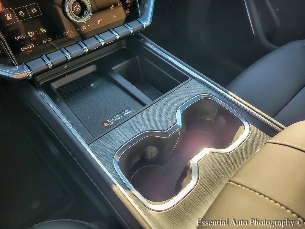 2026 GMC ACADIA - Image 16