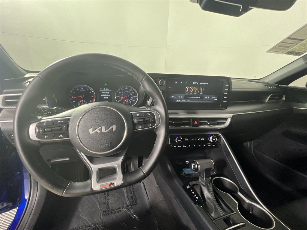 2022 Kia K5 GT-Line photo 11
