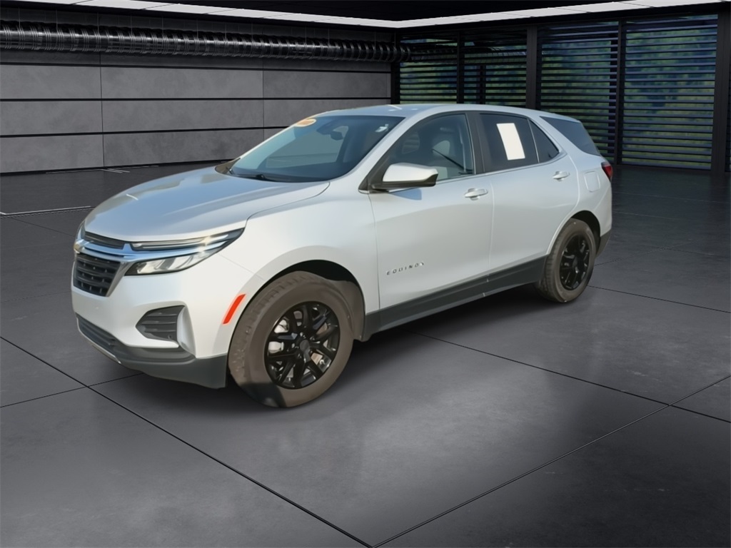 2022 Chevrolet Equinox LT photo 3