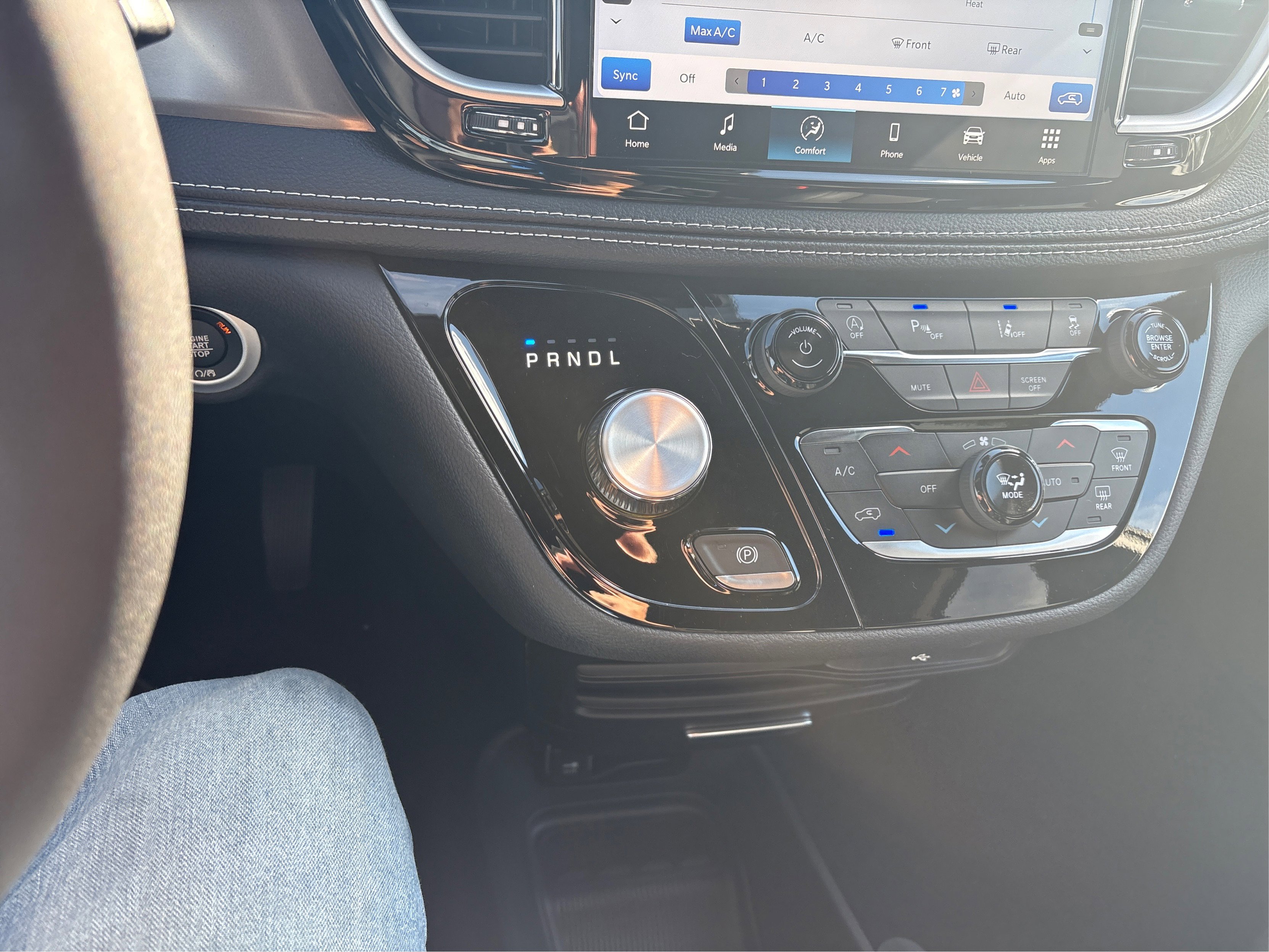 2026 Chrysler Pacifica photo 24