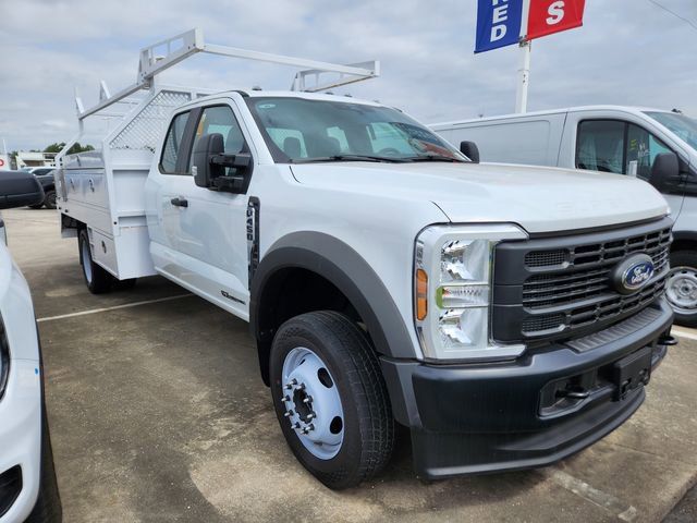 2024 Ford F-450 Super Duty Chassis Cab XL's photo