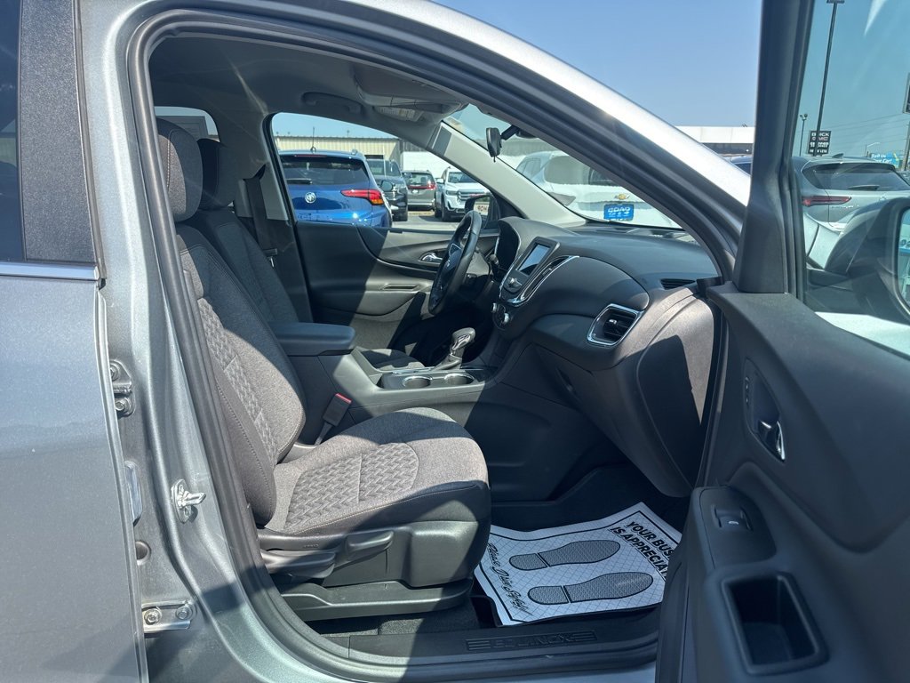 2023 Chevrolet Equinox LT photo 10