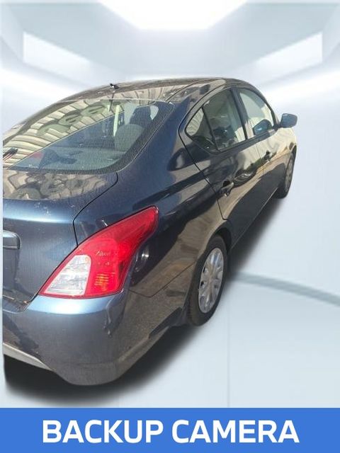2017 Nissan Versa 1.6 S photo 4