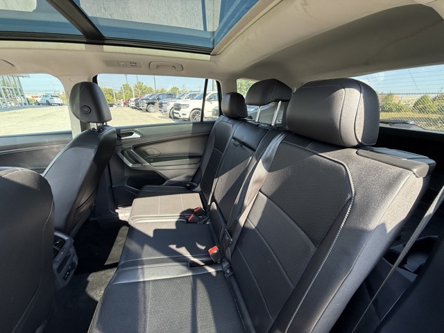 2020 Volkswagen Tiguan SEL photo 20