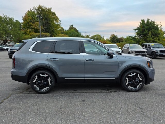 2025 Kia Telluride EX photo 3