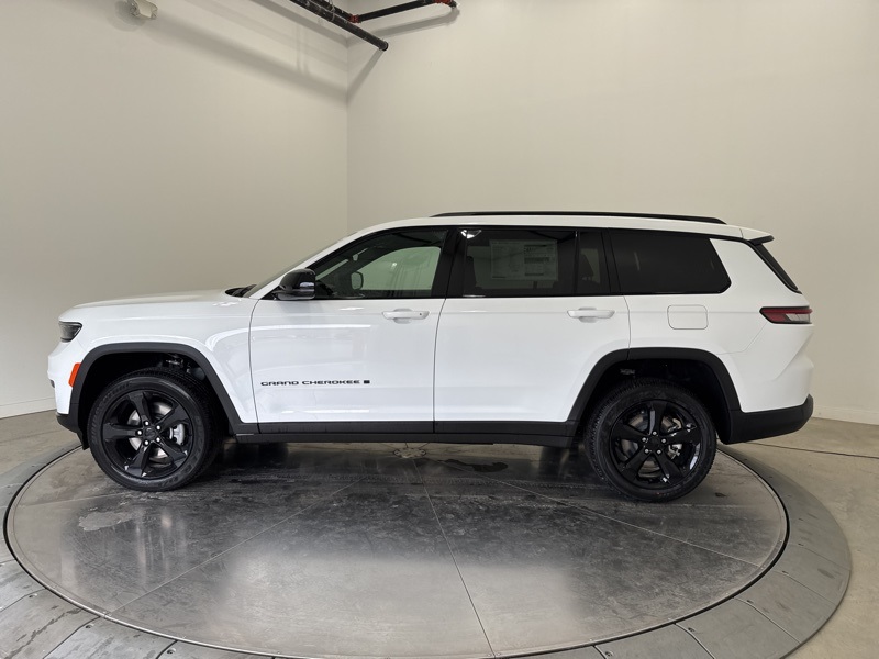 2025 Jeep Grand Cherokee Altitude X photo 2