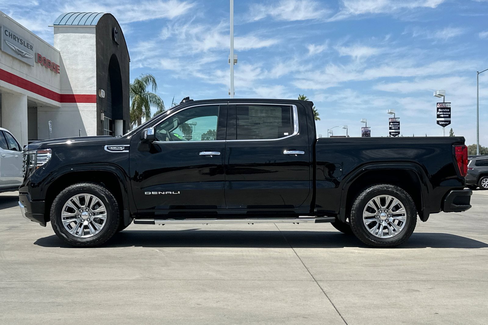 2025 Gmc Sierra 1500 Denali photo 2