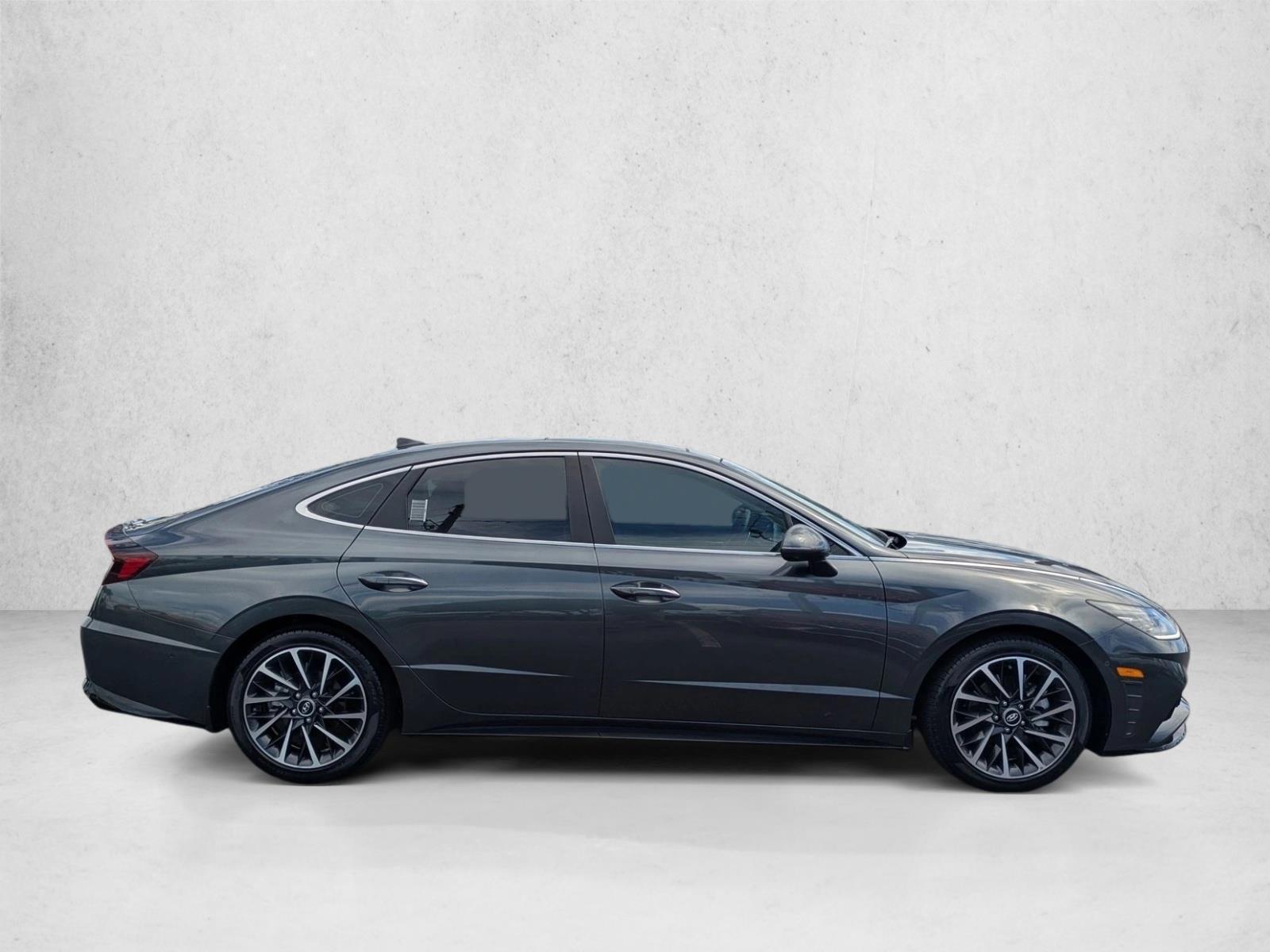 2022 Hyundai Sonata Limited photo 4