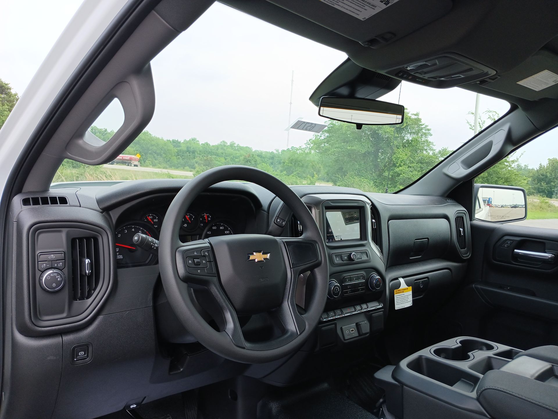 2025 Chevrolet Silverado 1500 photo 10