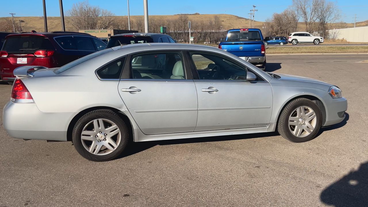 2011 Chevrolet Impala photo 2