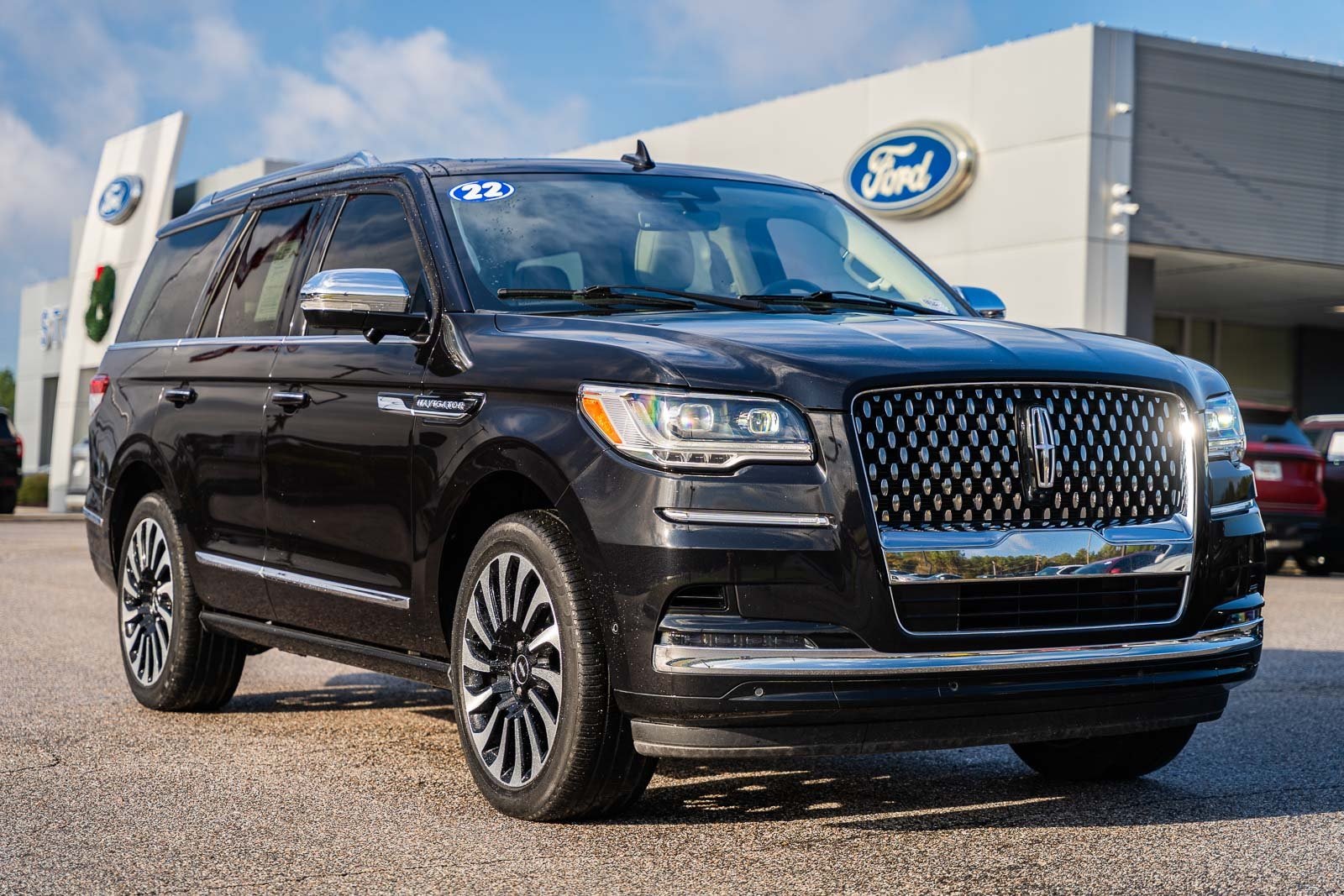 2022 Lincoln Navigator Black Label's photo