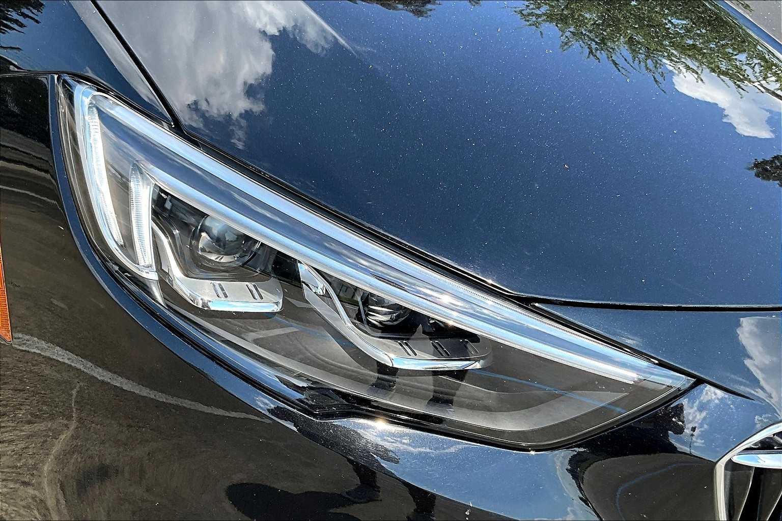 2018 Buick Regal Sportback Preferred II photo 24