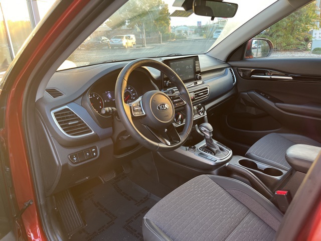 2021 Kia Seltos S photo 5