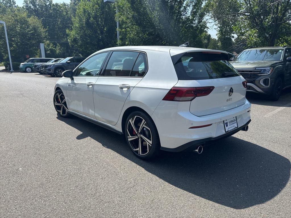 2025 Volkswagen Golf GTI SE photo 3