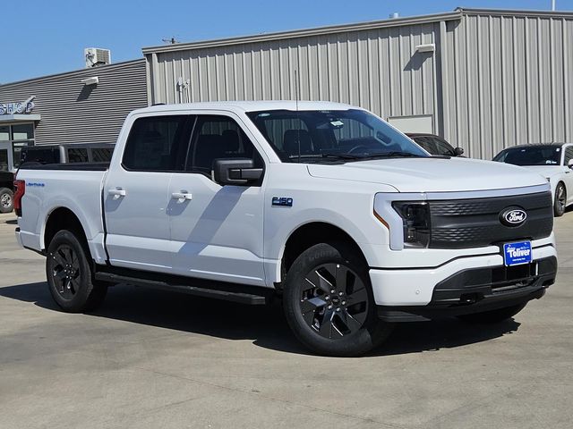 2025 Ford F-150 Lightning XLT photo 2