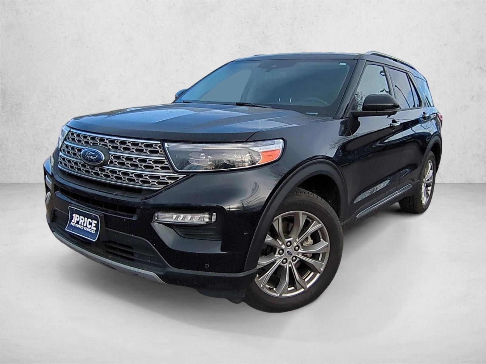 2021 Ford Explorer Limited's photo