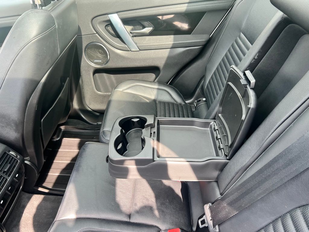 2020 Land Rover Discovery Sport S photo 19