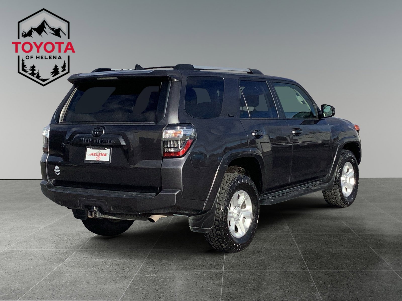 2023 Toyota 4Runner SR5 photo 4