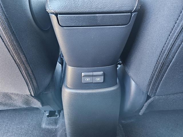 2025 Nissan Kicks Play S photo 18